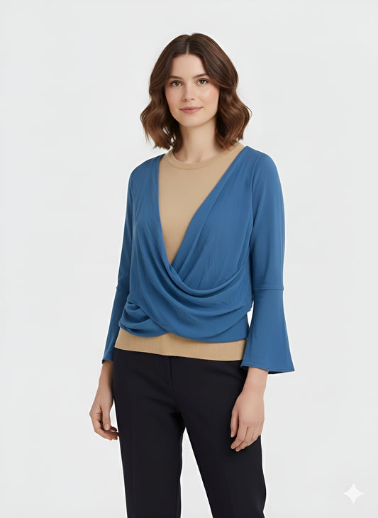 Gekreppte Wickelbluse in Himmelblau